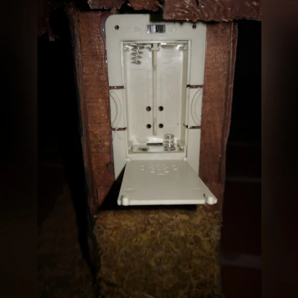 Hand-painted Porcelain Nativity Set - Picture 11 of 12